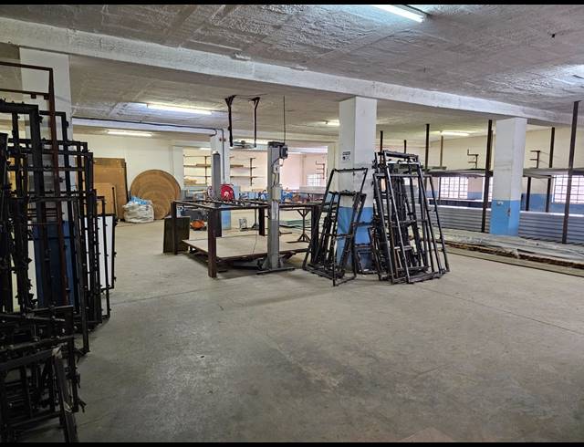 2,899M² FACTORY TO LET IN KYA SANDS